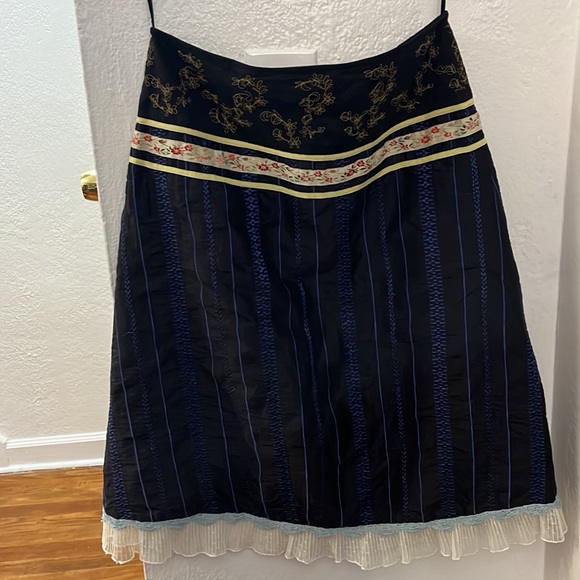 Anthropologie Snak silk embroidered midi skirt size 4 - Picture 2 of 6